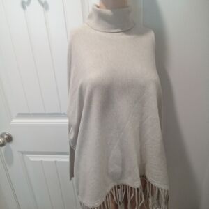 Cryus Size M Poncho Style Cream Turtleneck Sweater With Fringe
